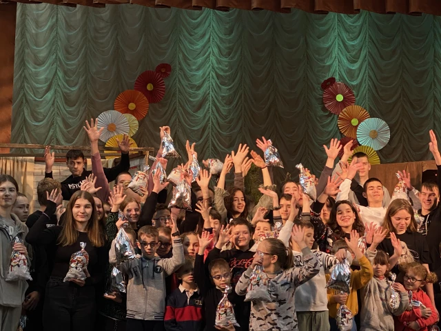 Чарівне Різдвяне Дійство для Нечуючих Дітей