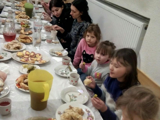 Годуємо переселенців