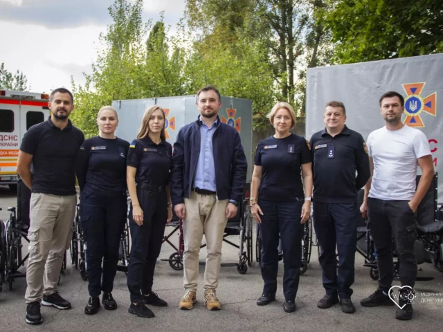 «Разом до безбар’єрності: “Жест допомоги” підтримав ДСНС новими кріслами колісними» cover image